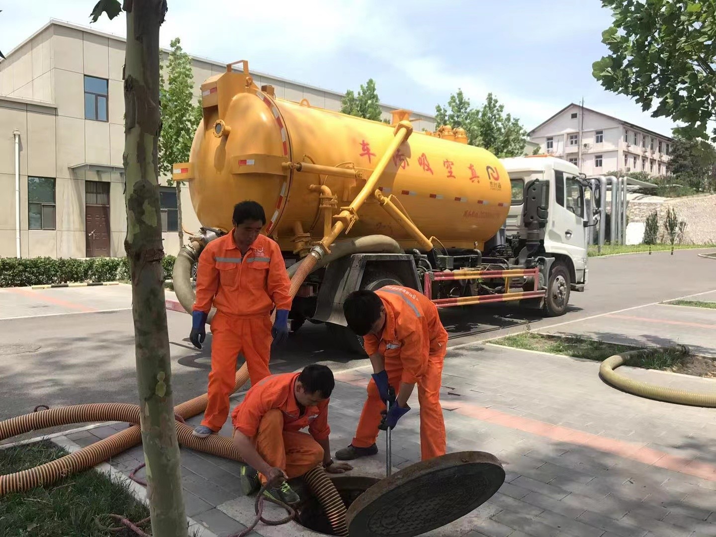 美溪化粪池清理与5-8吨吸粪车施工效率分析